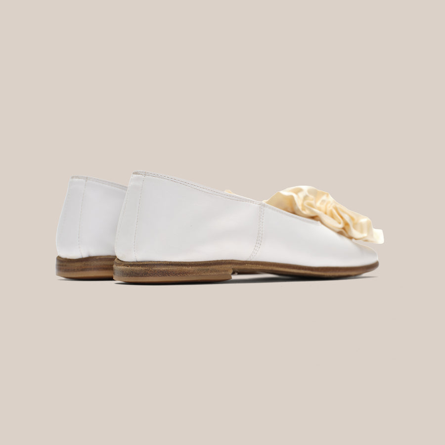 Babet - Cawley White (Womens)